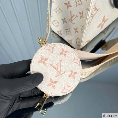 Louis Vuitton Onthego BB Monogram Canvas