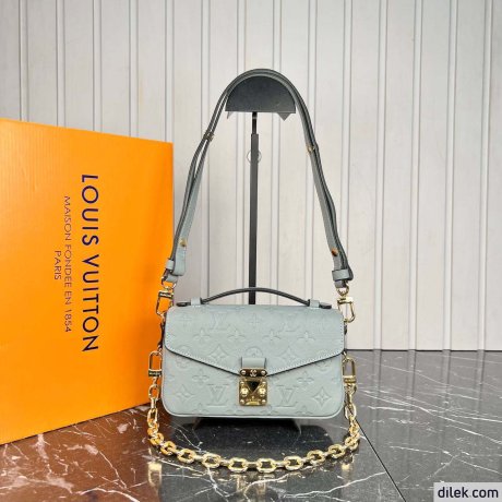 Louis Vuitton Pochette Metis East West Monogram