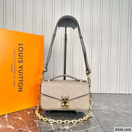 Louis Vuitton Pochette Metis East West Monogram