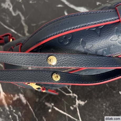 Louis Vuitton Pochette Metis East West Monogram