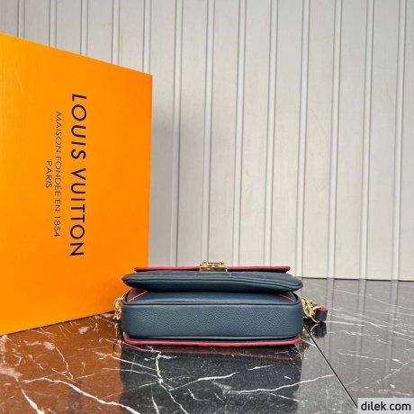 Louis Vuitton Pochette Metis East West Monogram