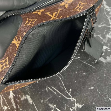 Louis Vuitton Takeoff Pouch