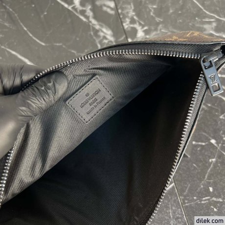 Louis Vuitton Takeoff Pouch