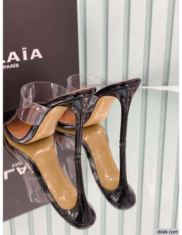 Maison Alaia Slingback Pumps