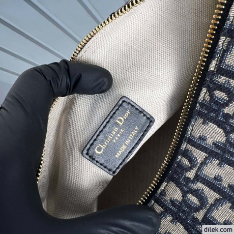 Medium DiorTravel Nomad Pouch