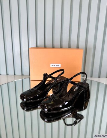 Miu Miu Classic Pump