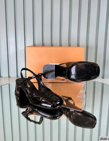 Miu Miu Classic Pump