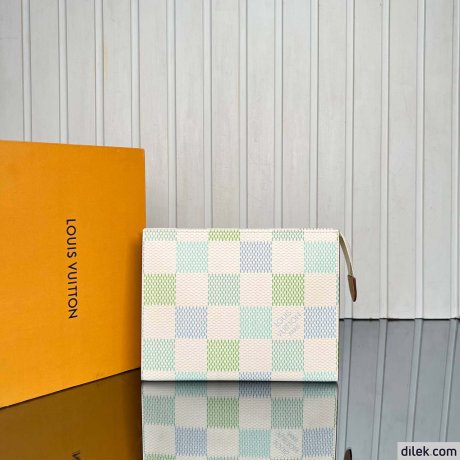 Louis Vuitton Pochette Voyage MM