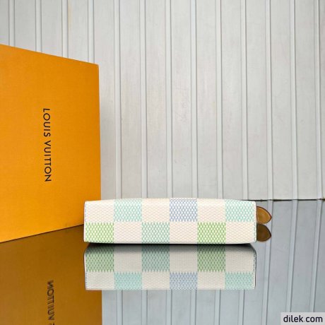 Louis Vuitton Pochette Voyage MM