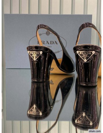 Prada Pumps