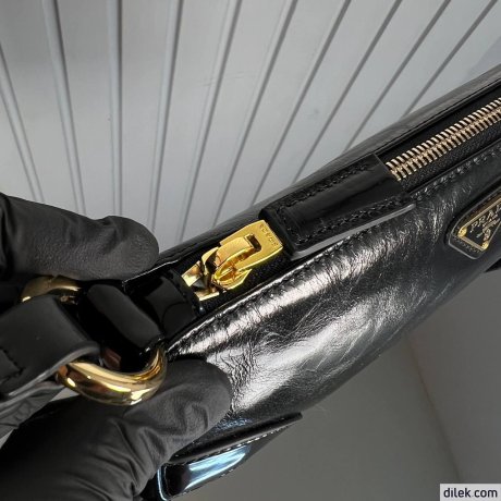 Prada Re-Edition 2002 Medium Leather Shoulder Bag