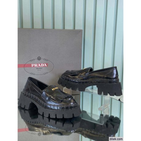 Prada Women Leather Loafer