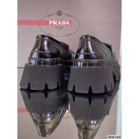 Prada Women Leather Loafer