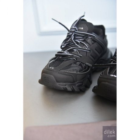 Balenciaga Track.2 Sneaker