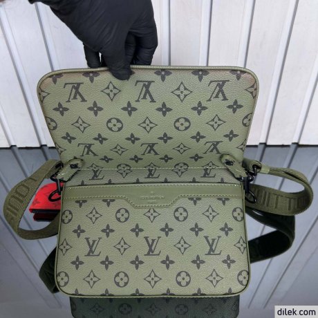 Louis Vuitton Trio Messenger
