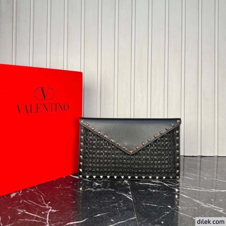 Valentino Garavani Rockstud Raffia Clutch Bag