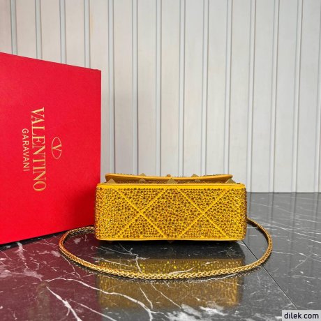 Valentino Garavani Medium Roman Stud Shoulder Bag